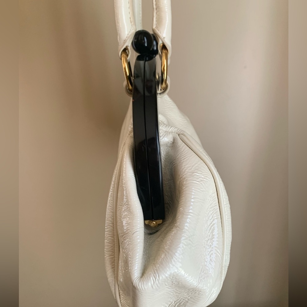 Hobo International White Patent Leather w/ Black Frame Bag clam shell vtg retro - Picture 6 of 16